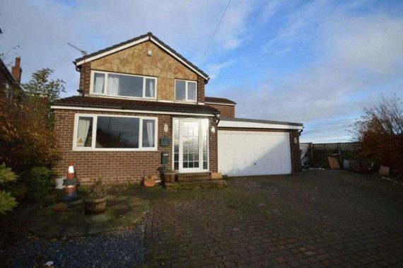 5 bedroom Detached f...